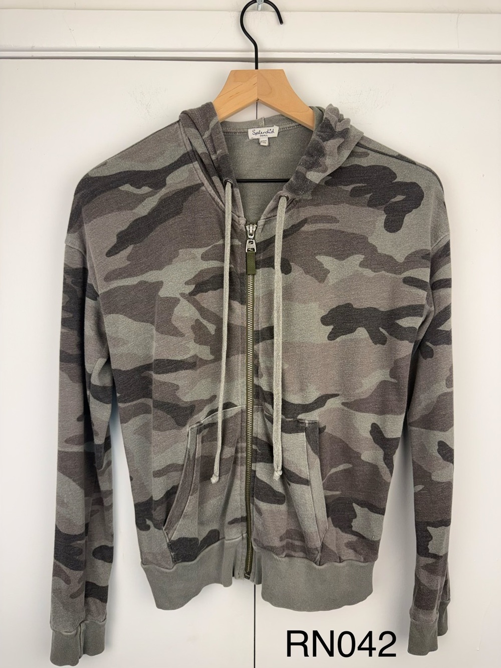 Splendid Essential Active Camo Zip Hoodie Gray Size S